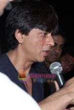 Shahrukh Khan promotes My Name is Khan in Fun Republic on 20th Feb 2010 (19).JPG